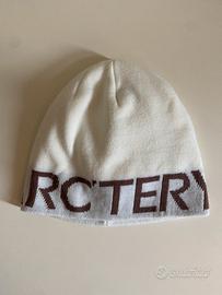 beanie arc teryx