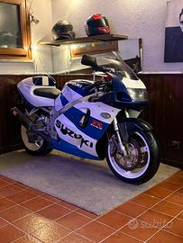 Suzuki GSXR 750 SRAD