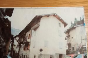 Casa da ristrutturare libera su 3 lati