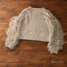 Maglioncino elegante con maniche gioiello