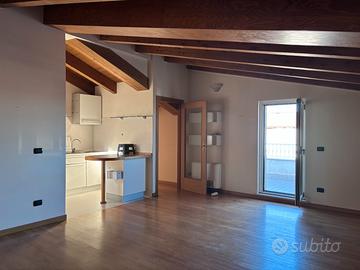 PE 123 Attico ristrutturato Pescara nord