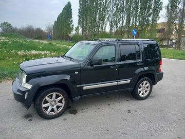 Jjeep Cherokee 2.8 crd limited