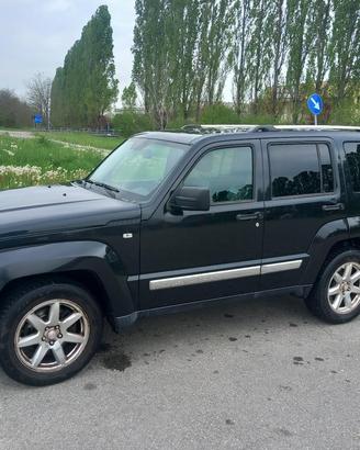 Jjeep Cherokee 2.8 crd limited