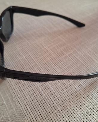 Occhiali da sole Oakley lenti polarizzate