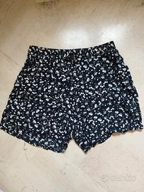 Pantaloncino floreale 
