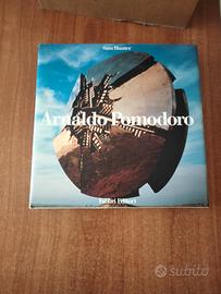 ARNALDO POMODORO di Sam Hunter