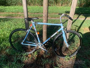 Bicicletta modello Fixed