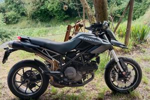 DUCATI  HYPERMOTARD 796