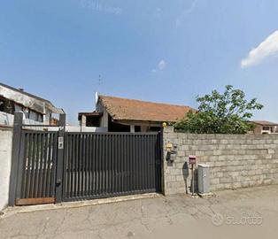 Immobile in asta di 338 m² con più di 5 locali a C