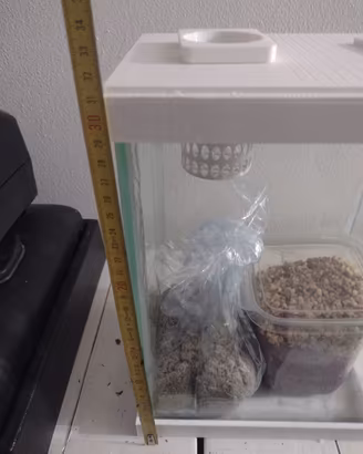 mini acquario circa 9 litri