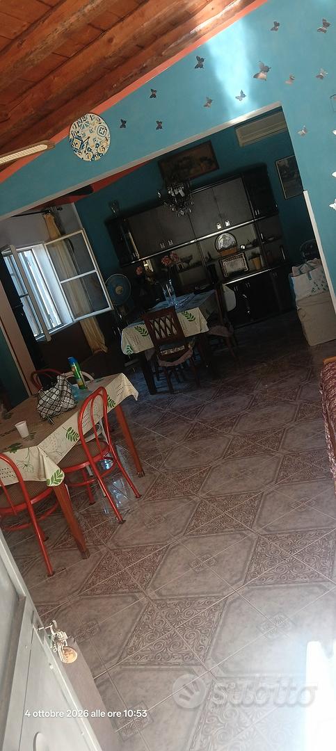 terreno con casa di campagna - Vista 2