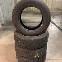 4 GOMME DA NEVE NOKIAN WR-D4 mis 215/65 R16