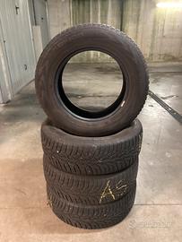 4 GOMME DA NEVE NOKIAN WR-D4 mis 215/65 R16