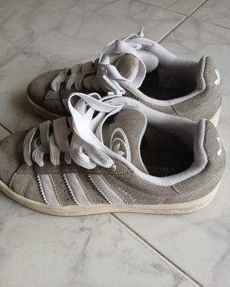 scarpe Adidas numero 40