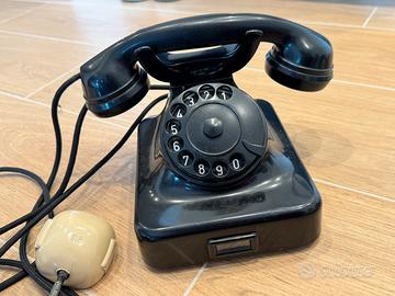 Telefono fisso vintage anni 60