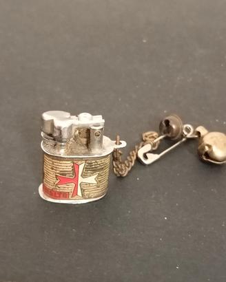 accendino in miniatura malta vintage 