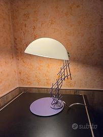 Lampada da tavolo moderna di design luce E27 