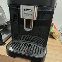 macchina caffè De Longhi Magnifica Evo