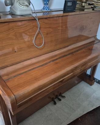 Pianoforte verticale