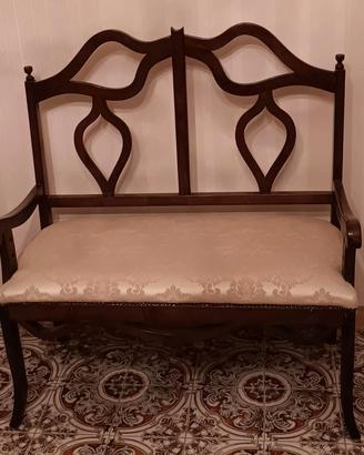 Poltroncina per camera da letto 