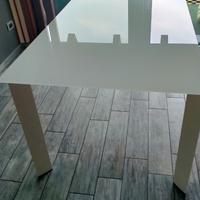 tavolo in vetro temperato 