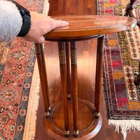 Tavolino tondo in legno stile classico