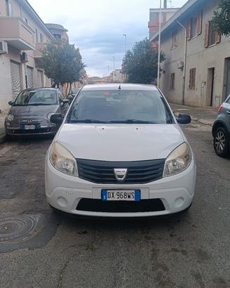 dacia Sandero  2003