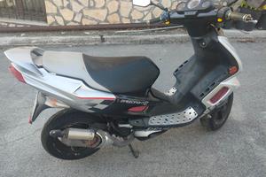 scooter Peugeot 