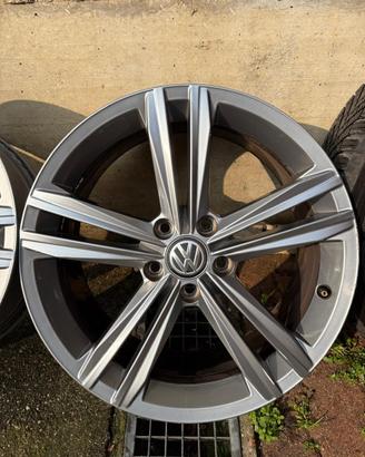 Cerchi golf R line da 18