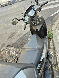 Kymco People S 300