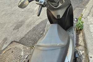 Kymco People S 300