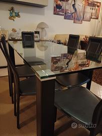 Tavolo da pranzo in vetro con 6 sedie similpelle