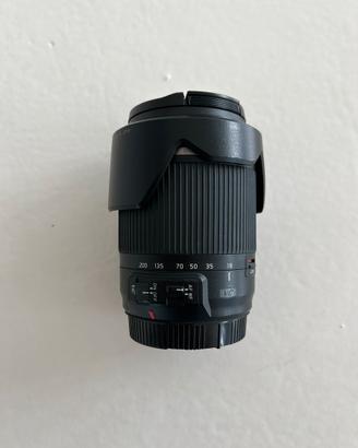 Tamron 18-200mm attacco Canon