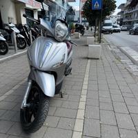 Piaggio Beverly 350 Sport Touring