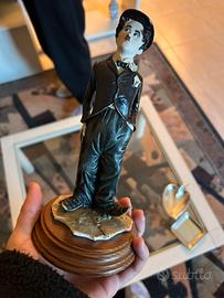 statua charlie chaplin