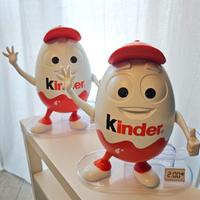 2 ESPOSITORI KINDER NUOVI