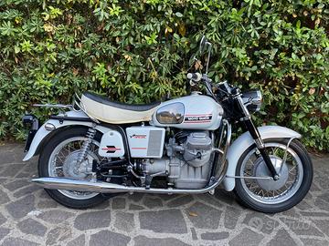 Moto Guzzi V7 - 1971 special