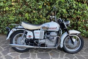 Moto Guzzi V7 - 1971 special