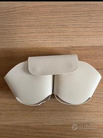 Custodia AirPods Max in similpelle bianca