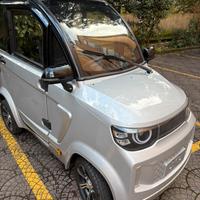 Minicar elettrica Urban con volante NO PATENTE