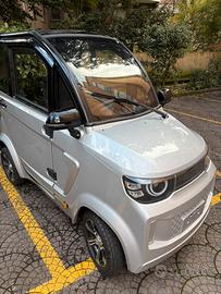 Minicar elettrica Urban con volante NO PATENTE