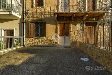 RUSTICO A BOSCO CHIESANUOVA