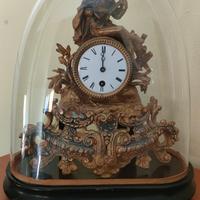 Antico orologio fine 800 sotto campana di vetro