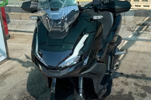 Honda Adv 350
