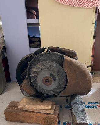 Blocco motore vespa 150 super