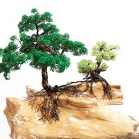 Albero bonsai con fili di rame o alluminio