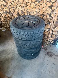 Gomme 4 stagioni 195/65 R15 + cerchi in acciaio VW