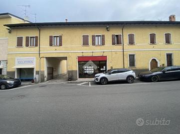 NEGOZIO A CASTIGLIONE DELLE STIVIERE
