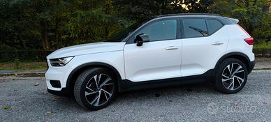 Volvo Xc40 t5 awd r design suv