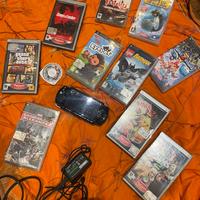 Psp con 11 giochi e caricabatterie originale